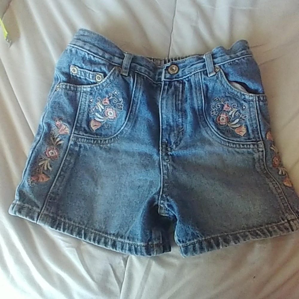 Girls shorts